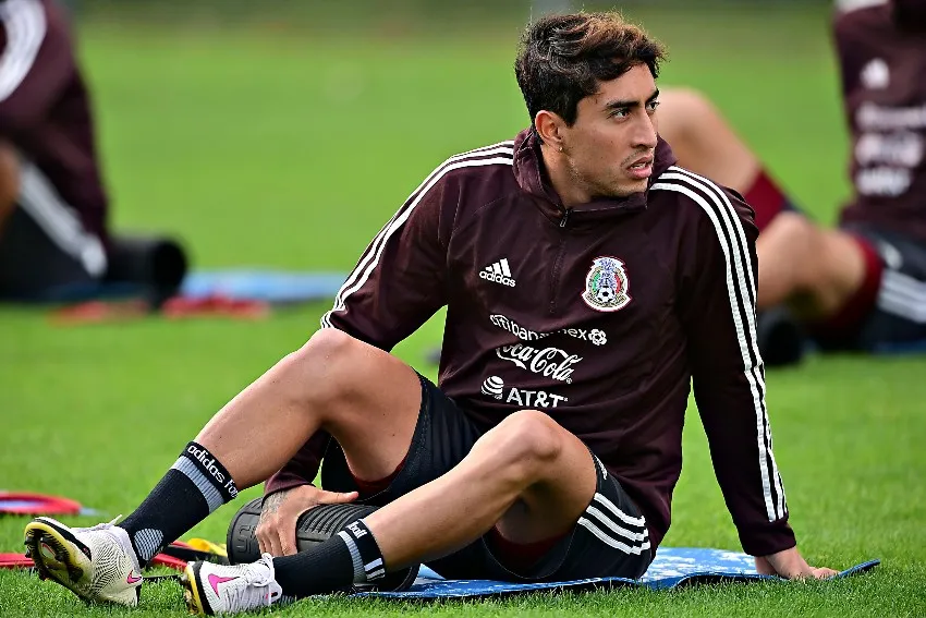 Omar Govea en entrenamiento con México