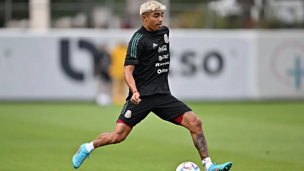 El futbolista mexicano ha tenido minutos en la era Martino