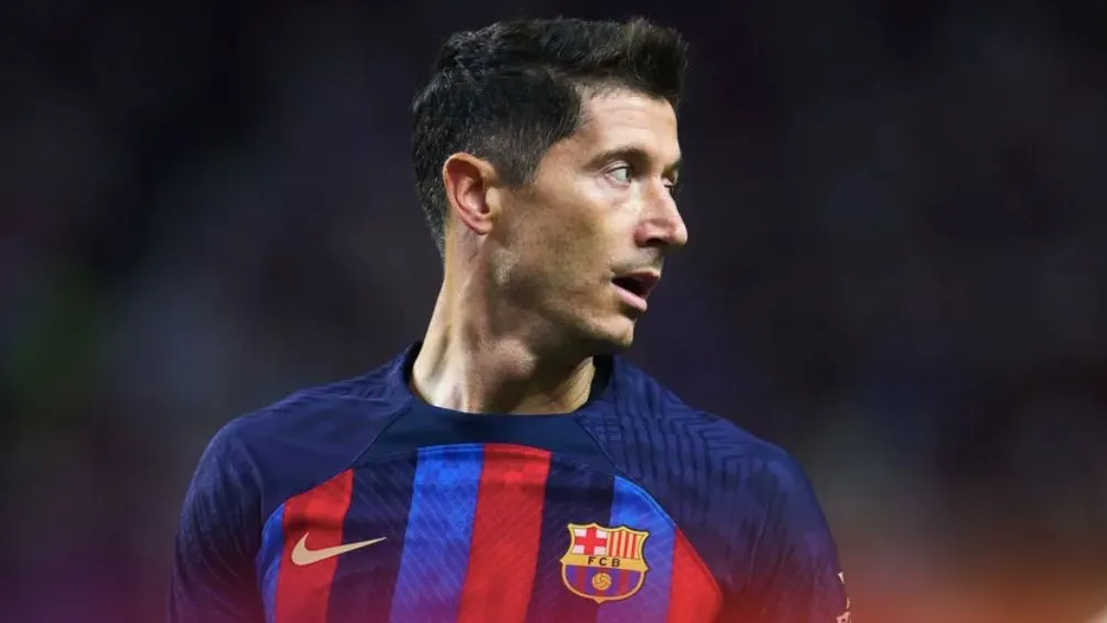 Robert vistiendo su nueva playera