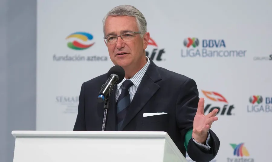 Ricardo Salinas en conferencia