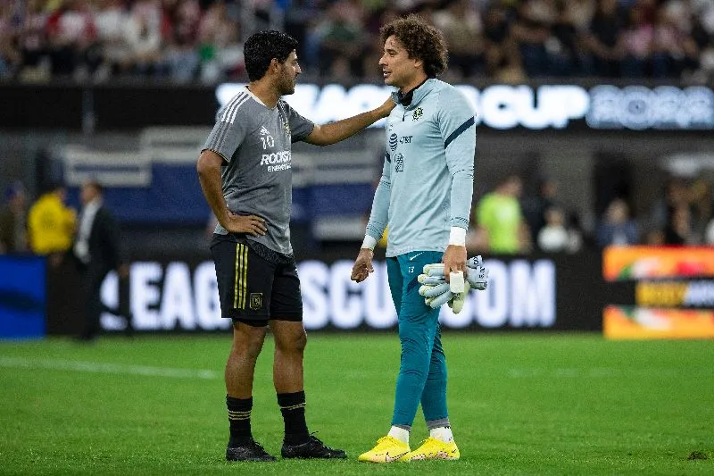 Carlos Vela y Memo Ochoa
