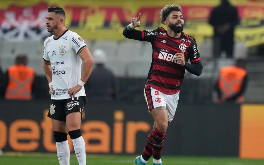 Gabriel Barbosa en festejo de gol