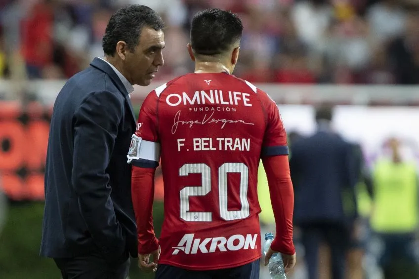 Ricardo Cadena durante un partido de Chivas