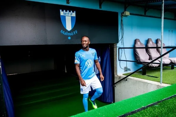 Buya Turay en su club