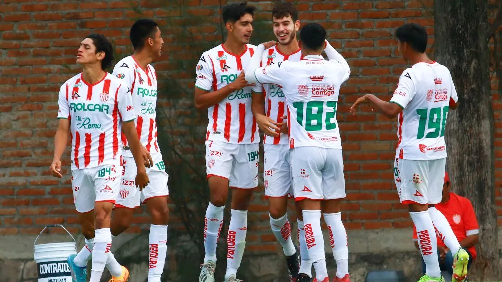 IMAGO7 Alan Montes vivirá el sueño de jugar en el futbol europeo