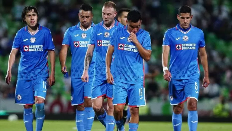 Jugadores de La Máquina tras derrota