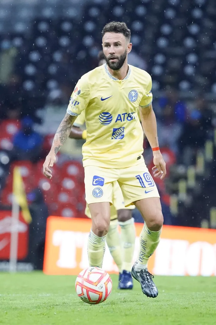 Layún en un partido de América