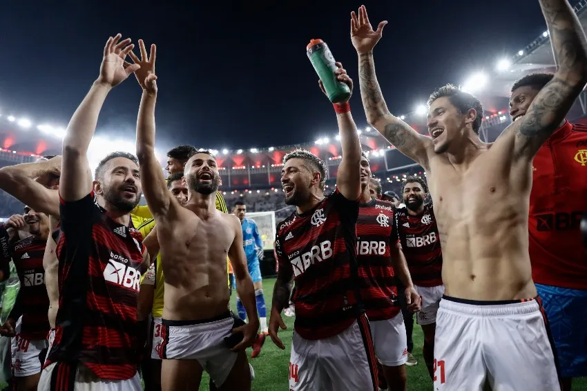 AP Flamengo celebrando su pase a la Semi