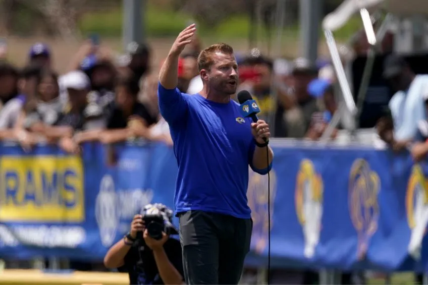 Sean McVay tras una práctica de Los Ángeles Rams