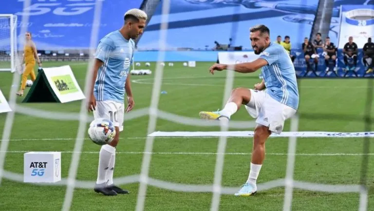 Héctor Herrera durante el Skill Challenge