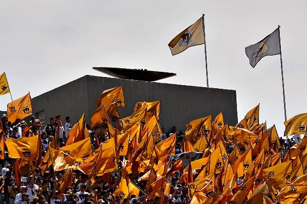 Cualquier persona que discrimine será retirada