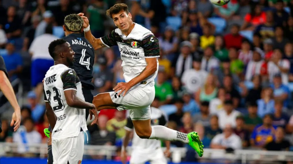 El narrador definió el encuentro como &quot;un partido de broma&quot;