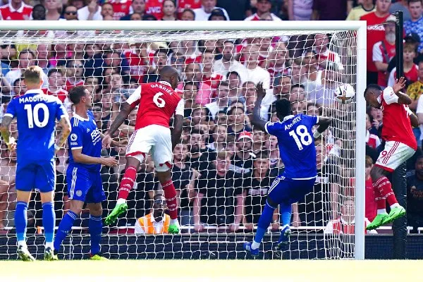 Los Gunners avanzan con fortaleza en la Premier League