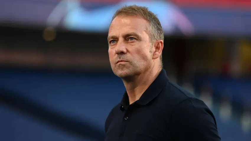 Hansi Flick tras un partido de la Selección de Alemania