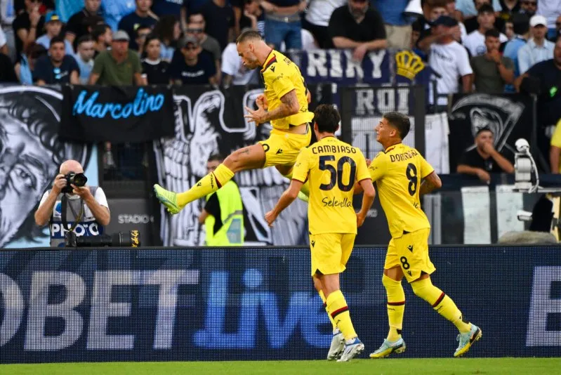 Arnautovic en festejo con Bologna