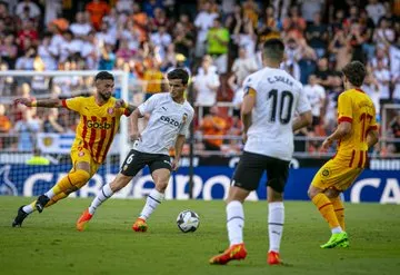 TWITTER @valenciacf Acción en el Valencia vs Girona