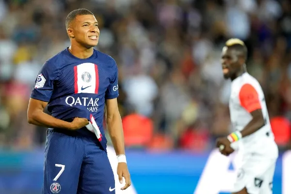 El francés no pudo concretar el primer penalti