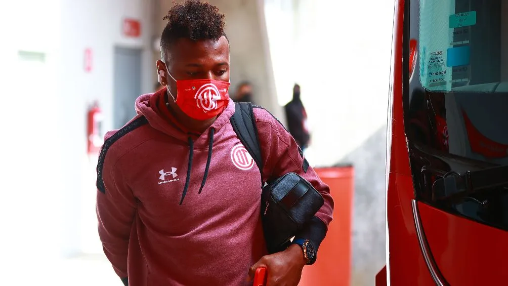 Michael Estrada llega para ser solución en el ataque cementero