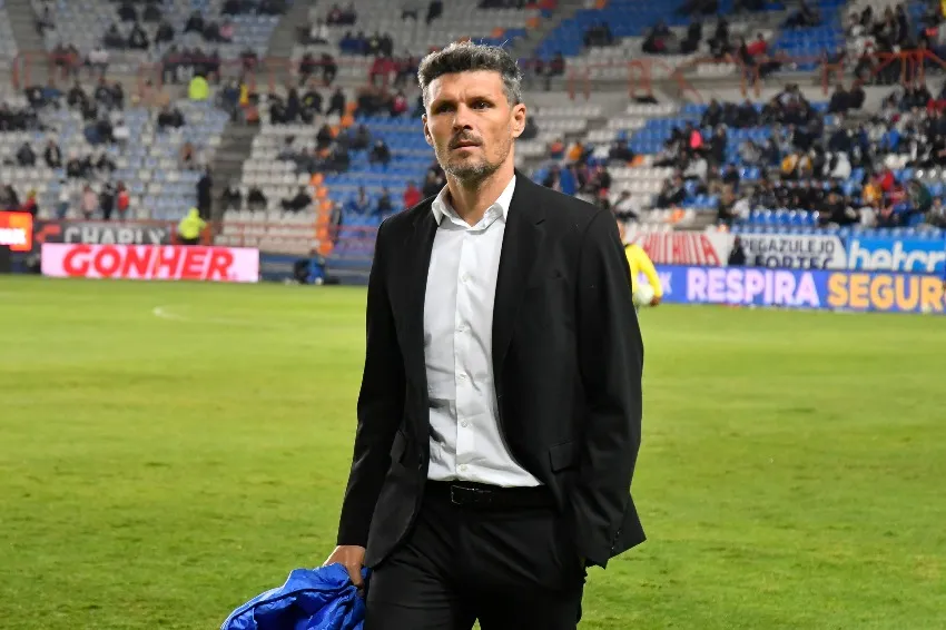 Tano Ortiz durante la victoria de América sobre Pachuca