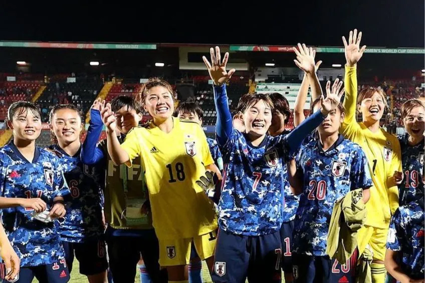 Jugadoras de Japón festejando el triunfo