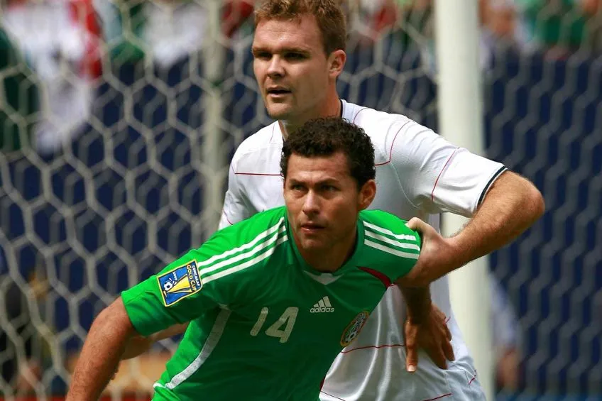 Miguel Sabah durante un partido de México