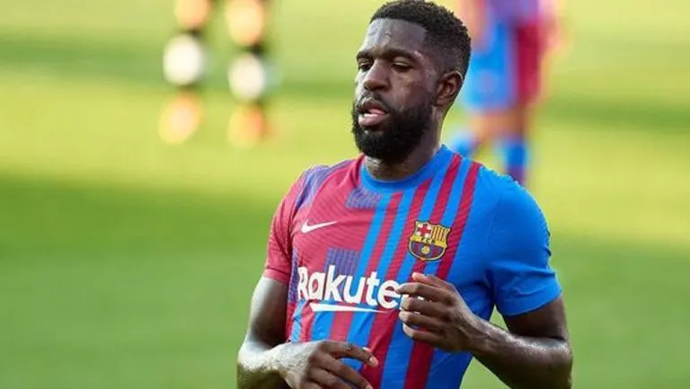 AP Samuel Umtiti jugando con el Barcelona