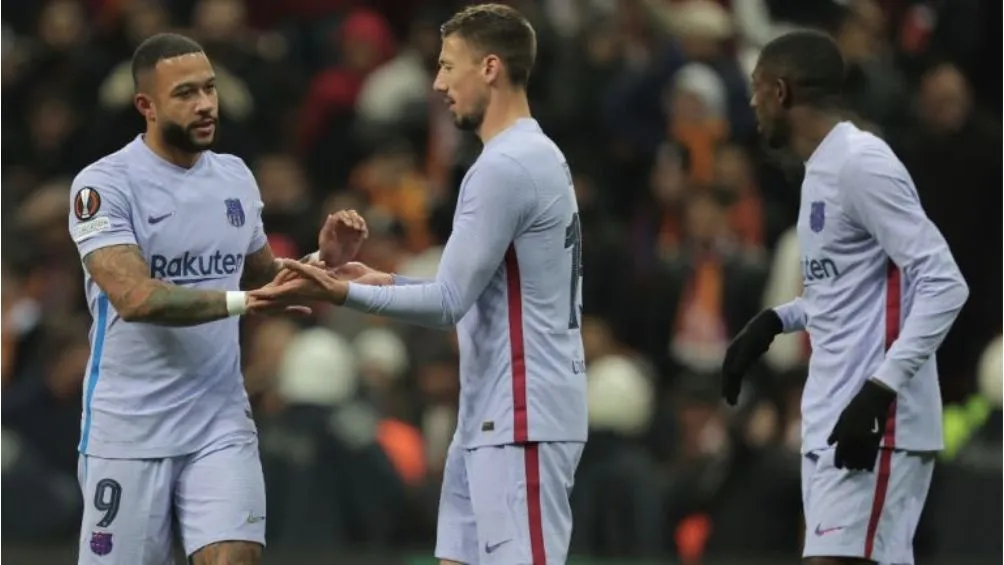 Depay en un juego del Barça