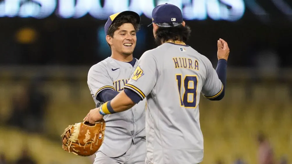 Los Brewers sacaron la victoria en Dodger Stadium