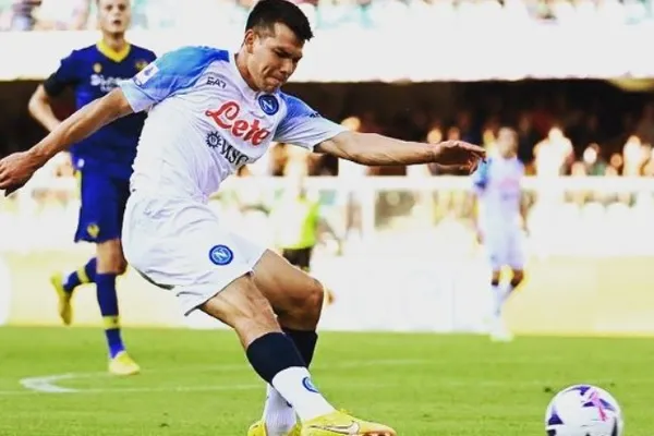 Hirving Lozano de la escuadra italiana