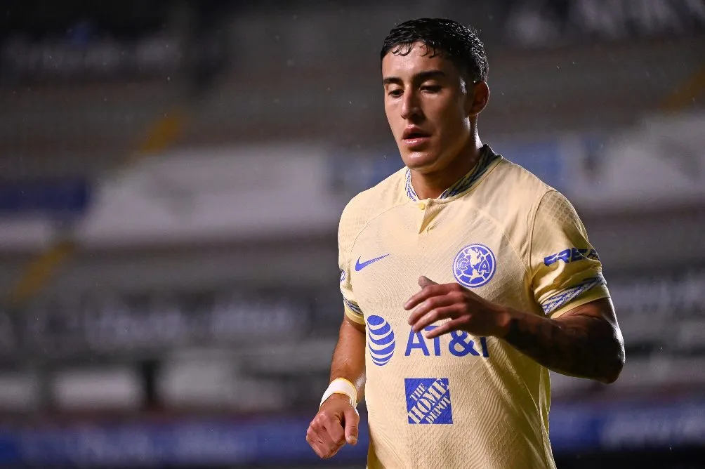 IMAGO Alejandro Zendejas no ha hecho el llamado 'One Time Switch'