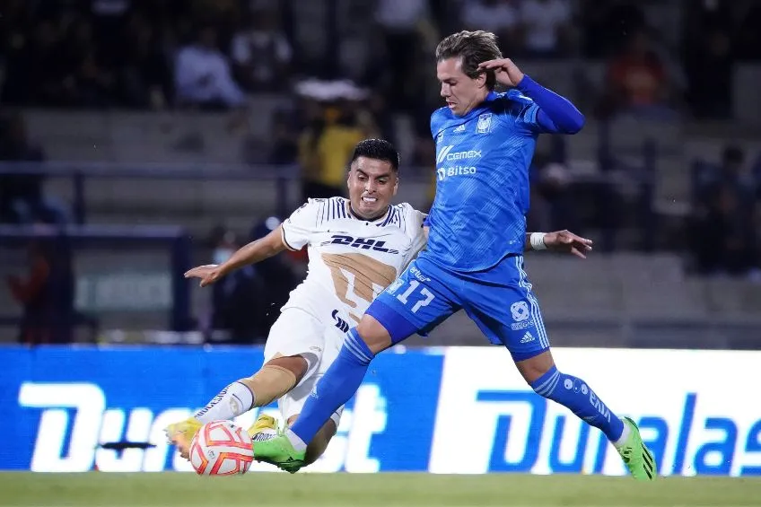 Sebastián Córdova durante un partido de Tigres