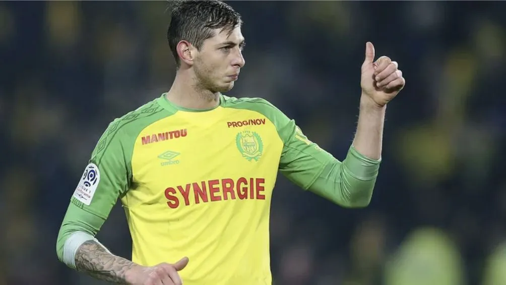 AP Sala jugando para el Nantes