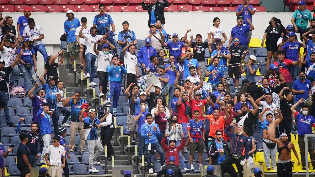 La afición ha manifestado su molestia en el Azteca