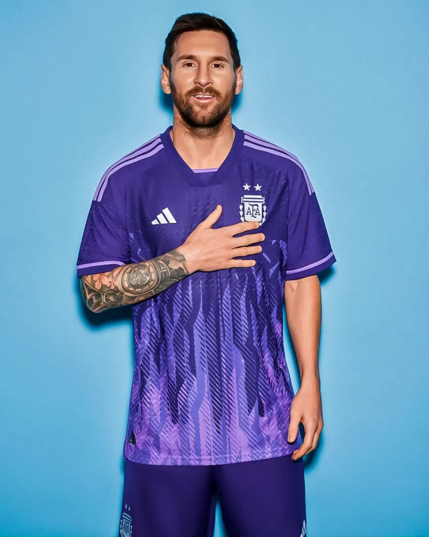 Messi con el nuevo uniforme de Argentina