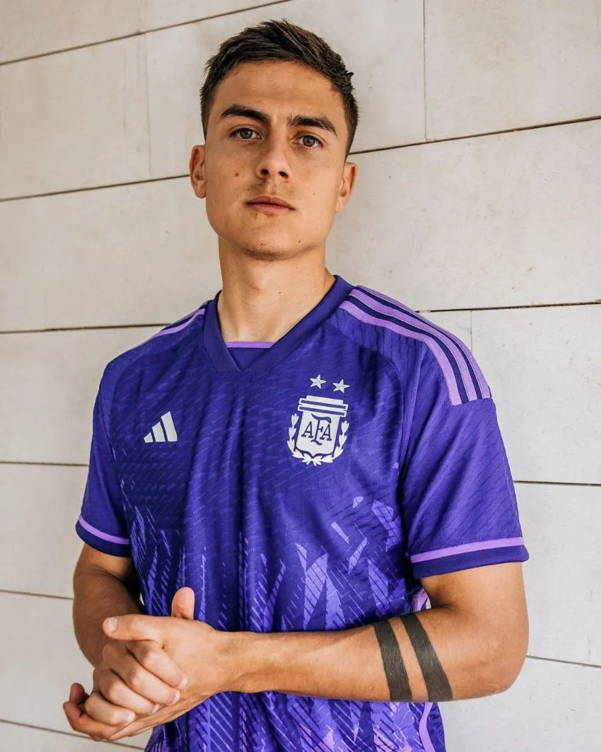 Dybala con el nuevo uniforme de Argentina