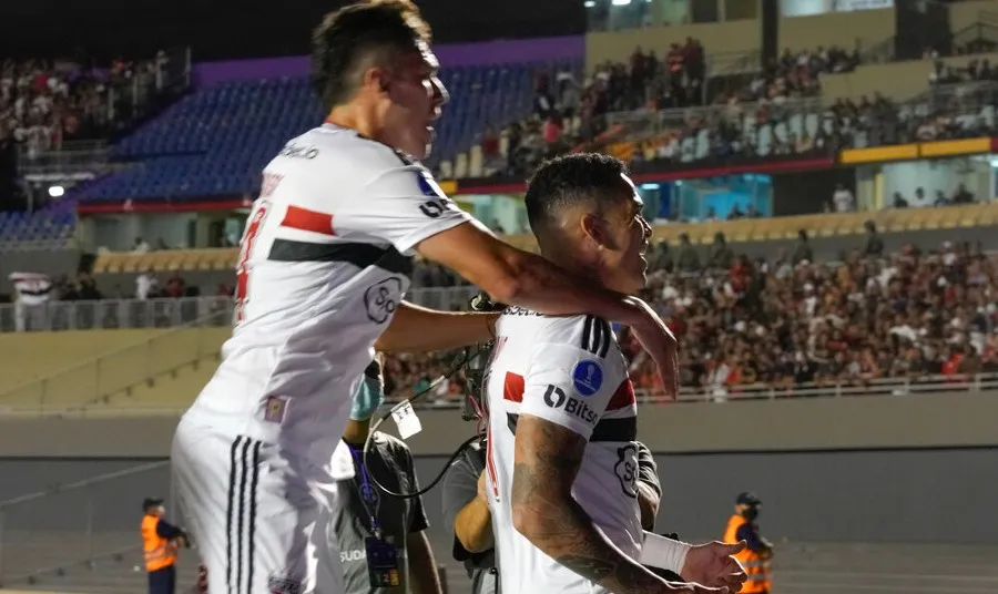 Luciano da Rocha Neves marcó el descuento para Sao Paulo