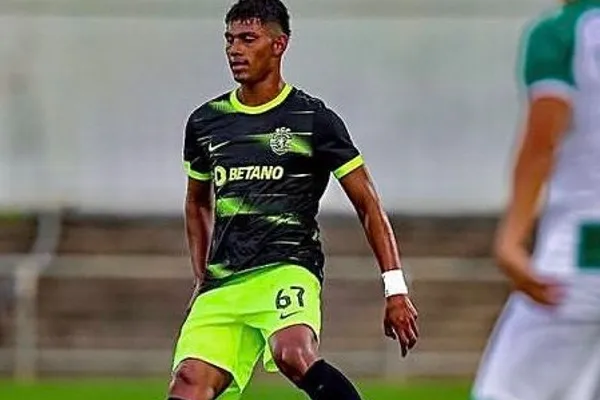 Alcántar con el Sporting B