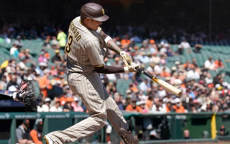 Manny Machado al conectar imparable