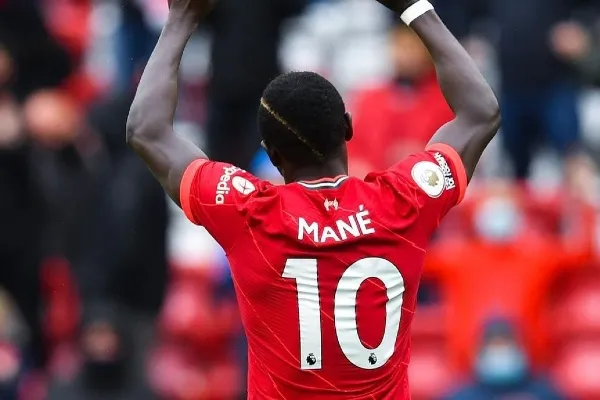 TWITTER @SMANE_OFFICIEL Mané marcó su paso en el Liverpool