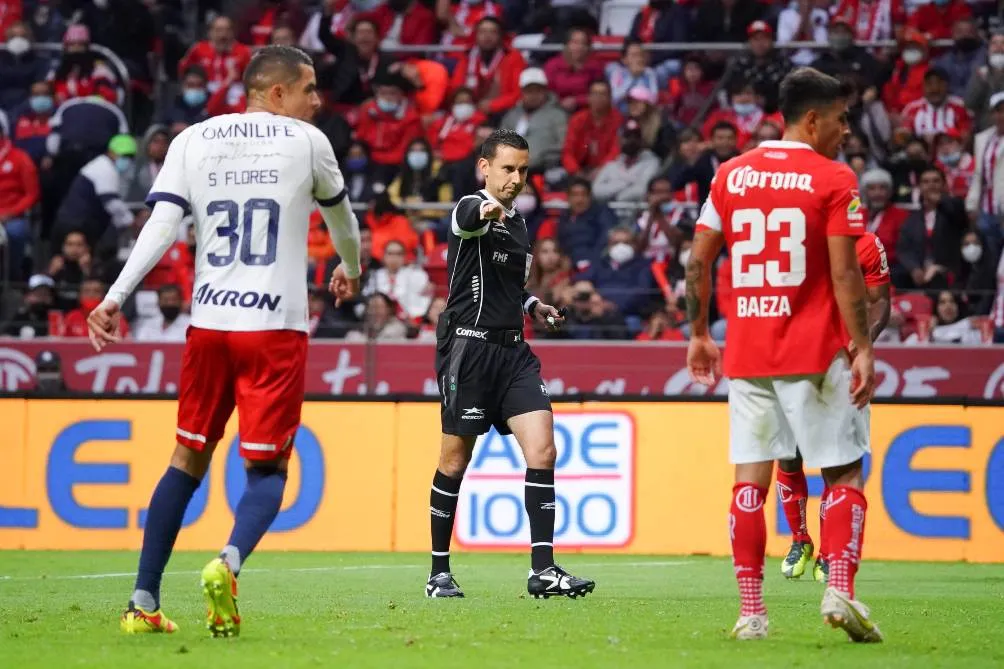 El arbitraje de César Ramos Palazuelos fue polémico