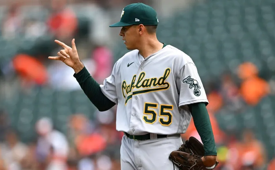 AP Martínez en juego de Athletics