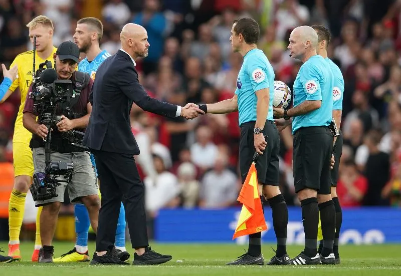 AP Erik Ten Hag previo a un partido del Manchester United