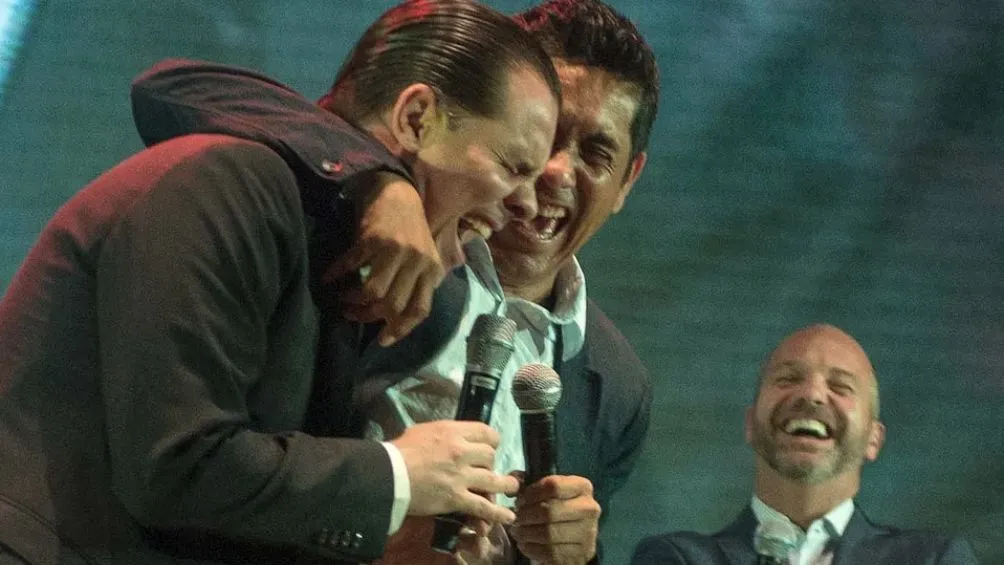 El trio de comentaristas de TV Azteca