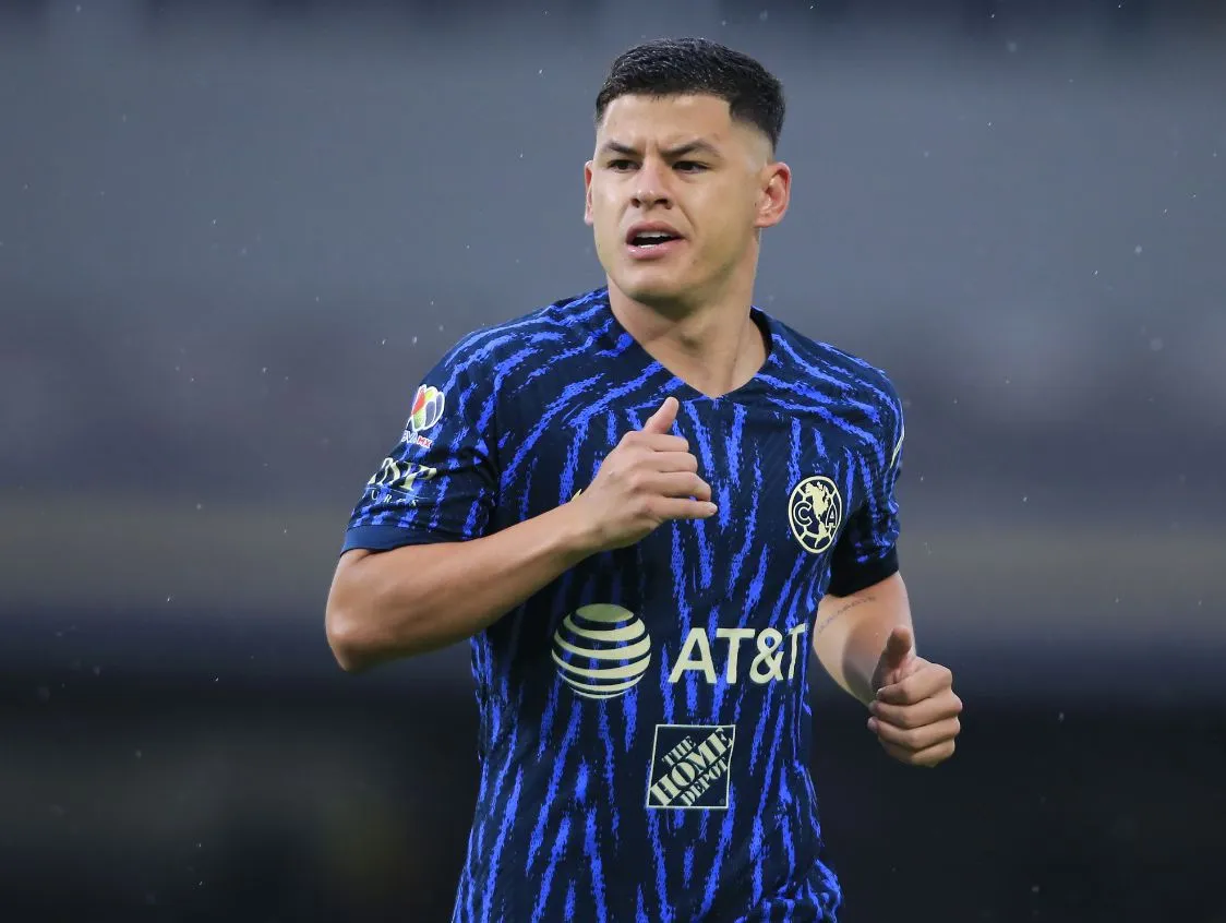 Richard jugando con el América