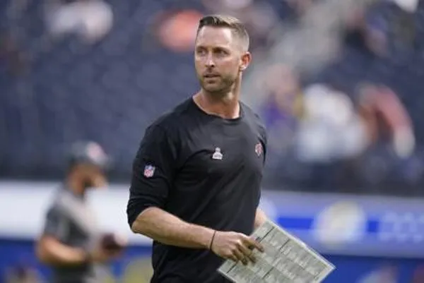 AP Kliff Kingsbury, coach de Arizona