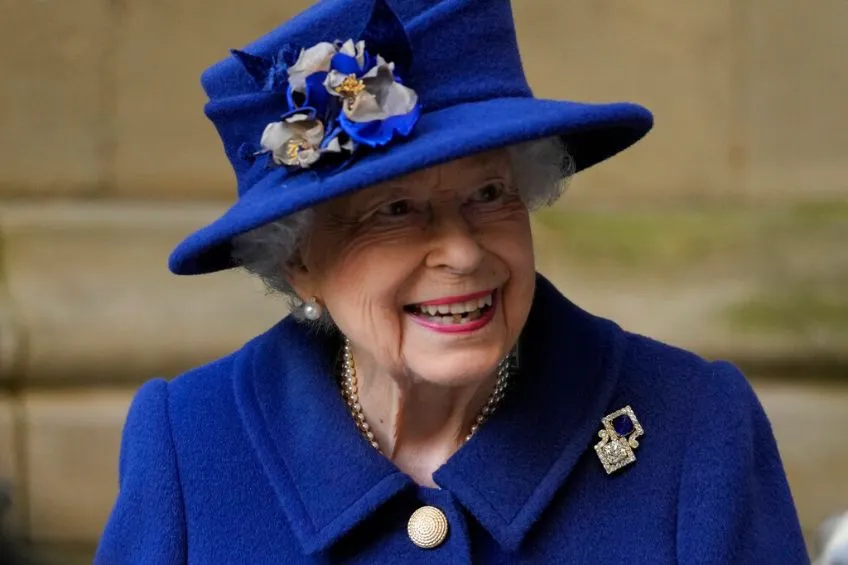 AP Reina Isabel II en un evento