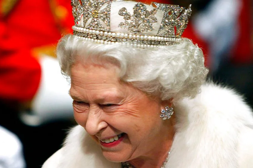 AP Reina Isabel II en un evento