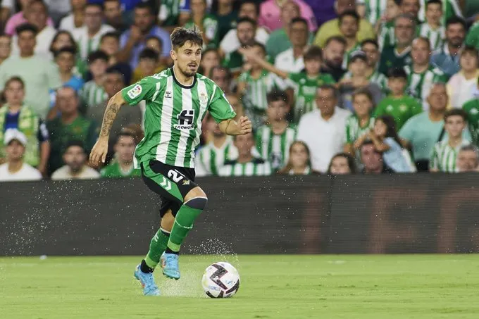 TWITTER: @RealBetis Real Betis VS Villareal