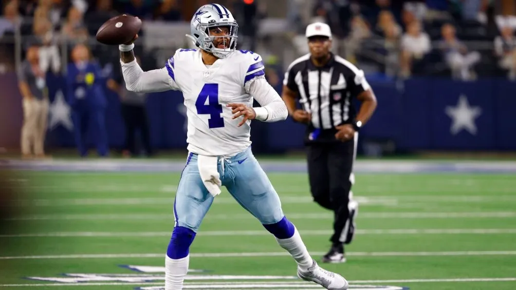 Dak Prescott fue operado con éxito