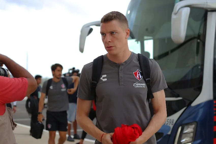 Julio Furch previo a un partido de Atlas